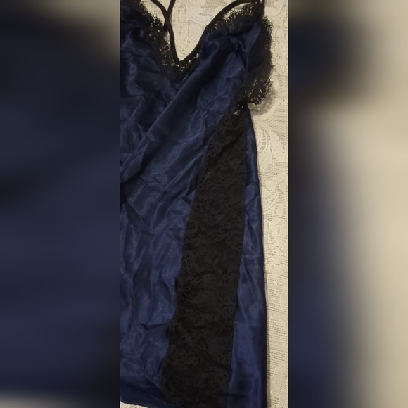 Satin Lace Slip-Navy w/Blck Lace! Halter w/straps-Side lace is see through! - Picture 4 of 5